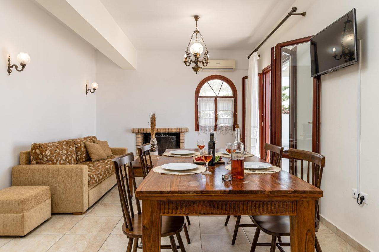 Villa Of Roses In Naxos - Private Villa With Pool Naxos City Zewnętrze zdjęcie