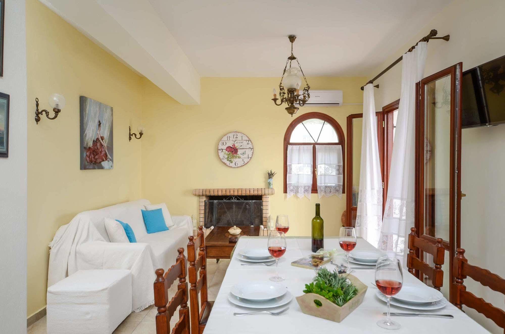 Villa Of Roses In Naxos - Private Villa With Pool Naxos City Zewnętrze zdjęcie